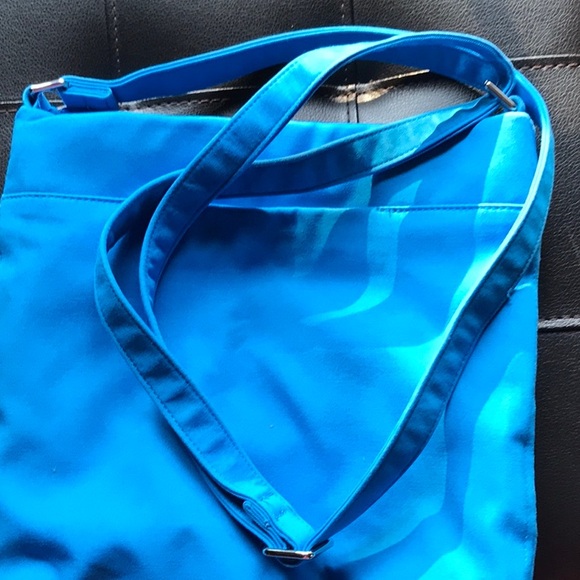 Vera Bradley crossbody - Picture 6 of 8